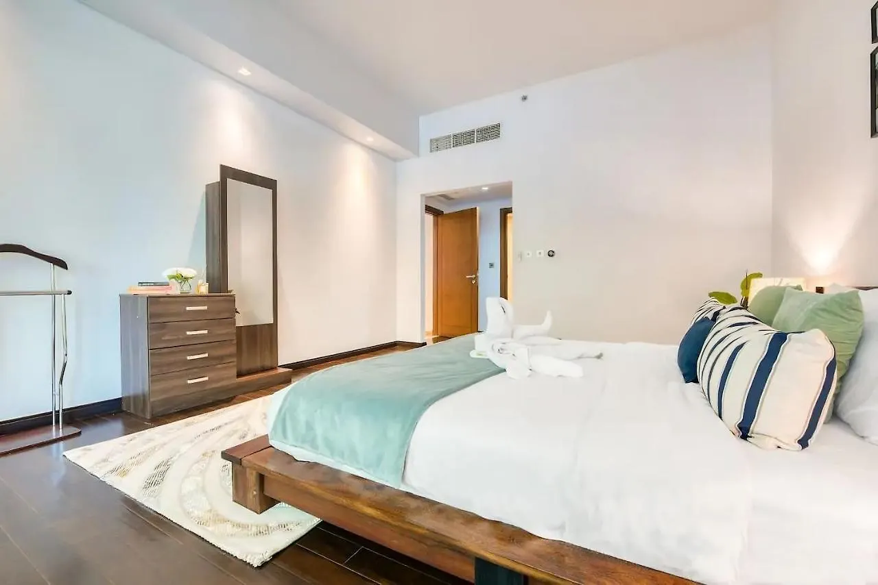 Direct Access To Nakheel Mall At The Heart Of The Palm Dubai 0*,  Emirados Árabes Unidos