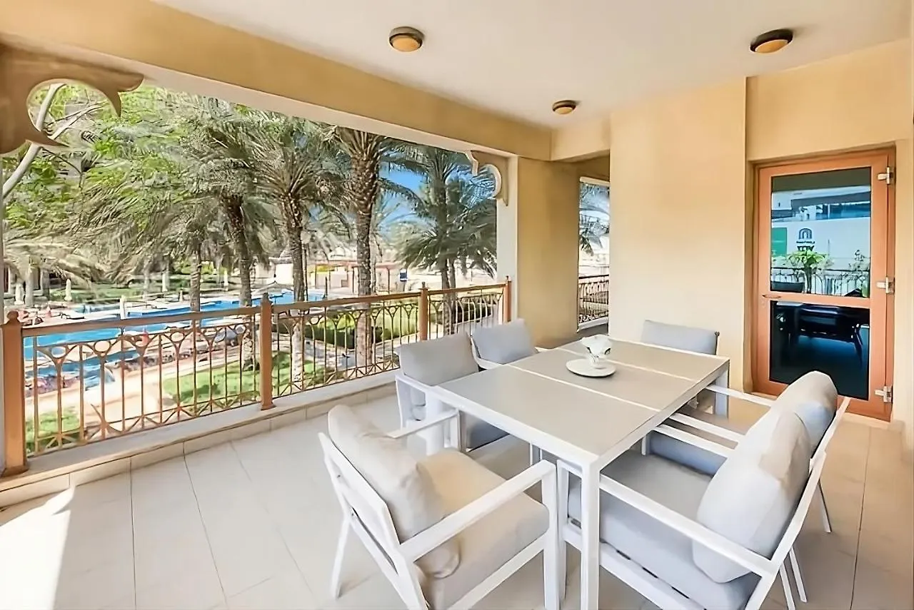 Direct Access To Nakheel Mall At The Heart Of The Palm Dubai 0*,
